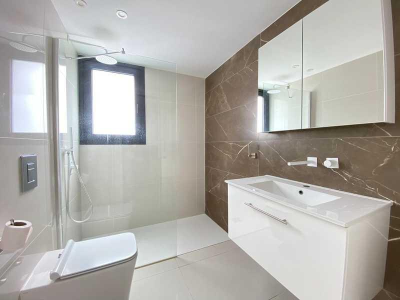 1-bedroom apartment to rent: https://www.bazaraki.com/adv/5795991_1-bedroom-apartment-to-rent (www.bazaraki.com)