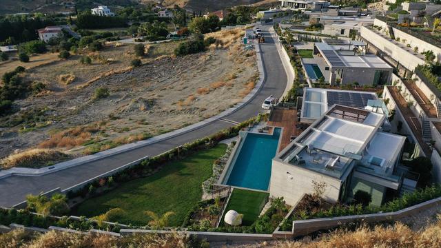 5-bedroom villa in Paphos № 152717: https://dom.com.cy/en/catalog/sale/152717/ (dom.com.cy)