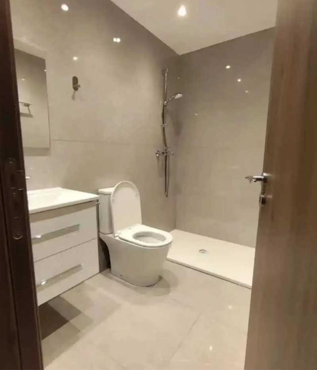 2-bedroom apartment to rent: https://www.bazaraki.com/adv/5794392_2-bedroom-apartment-to-rent (www.bazaraki.com)
