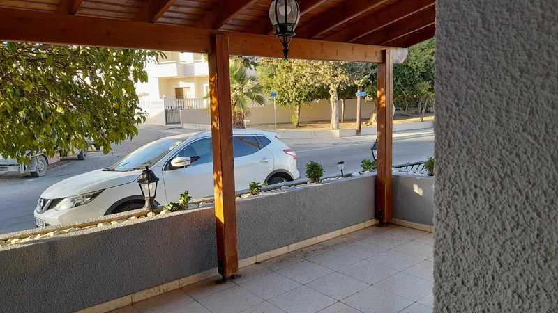 2-bedroom semi-detached to rent: https://www.bazaraki.com/adv/5797579_2-bedroom-semi-detached-to-rent (www.bazaraki.com)