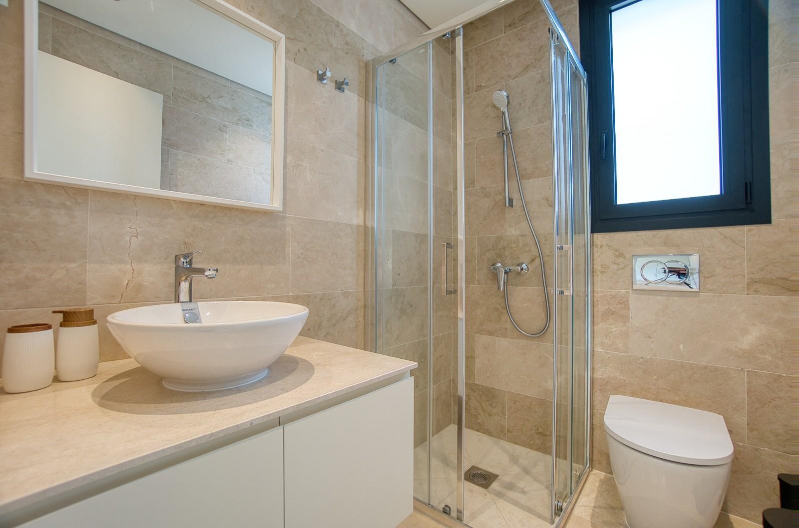 3-bedroom flat in Paphos №153874: https://dom.com.cy/en/catalog/rent/153874/ (dom.com.cy)