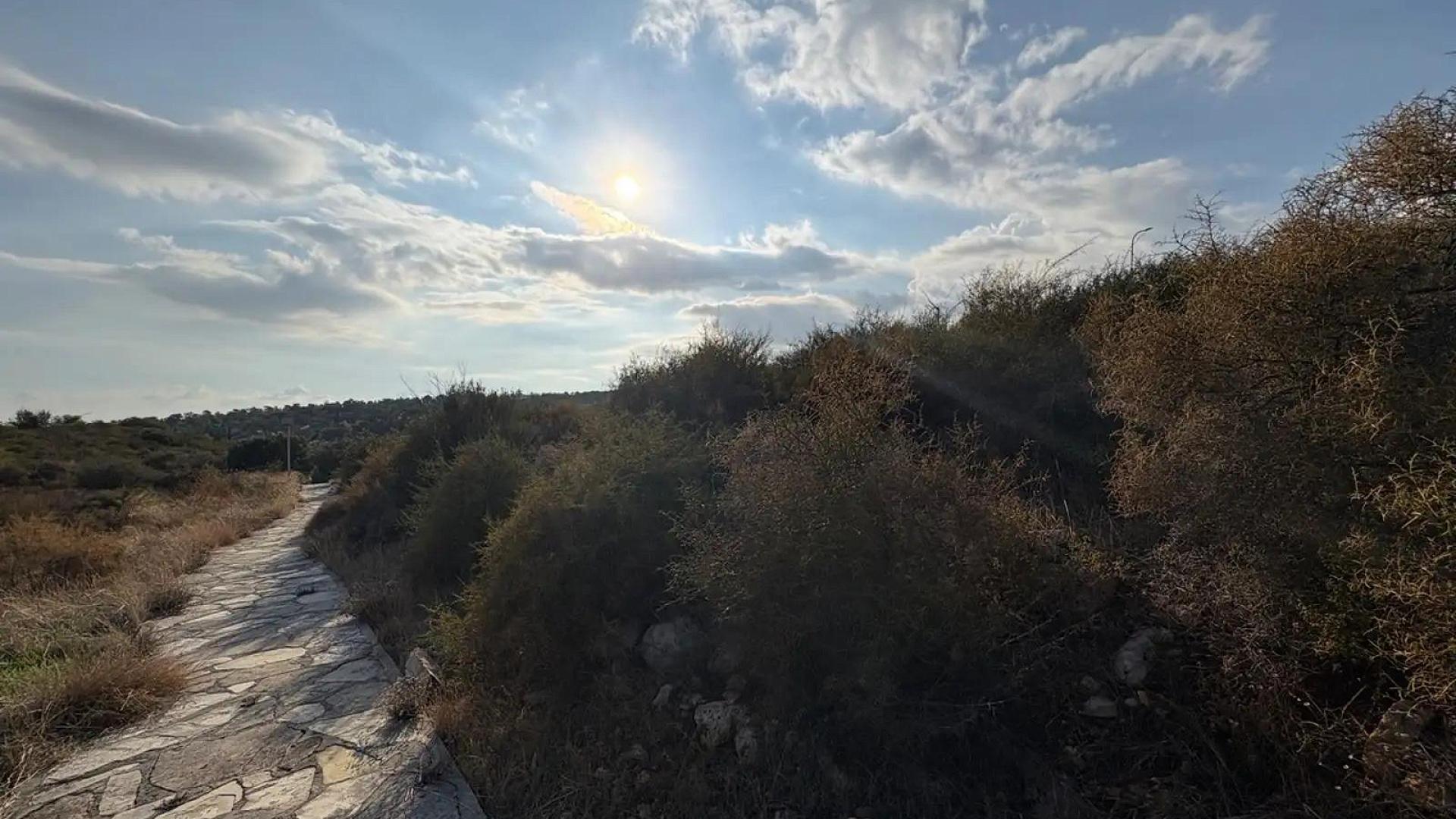 New 3-bedroom house in Limassol № 152758: https://dom.com.cy/en/catalog/sale/152758/ (dom.com.cy)