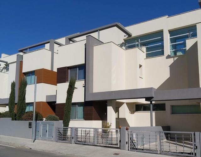 4-bedroom villa in Limassol №151924: https://dom.com.cy/en/catalog/rent/151924/ (dom.com.cy)