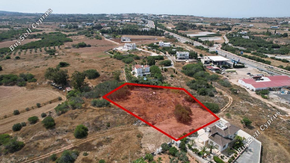 3,165 SQM Agricultural Land for sale in Paralimni, Famagusta: https://www.buysellcyprus.com/property-for-sale/famagusta/paralimni/land-for-sale-paralimni-famagusta-1800642.html (www.buysellcyprus.com)
