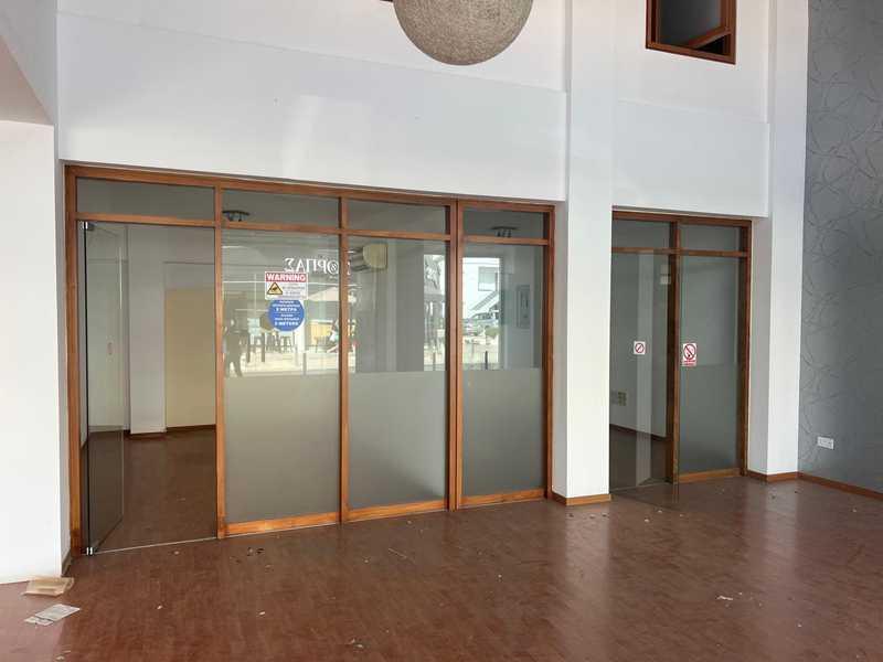 Large shop: https://www.bazaraki.com/adv/5788656_large-shop-for-rent (www.bazaraki.com)