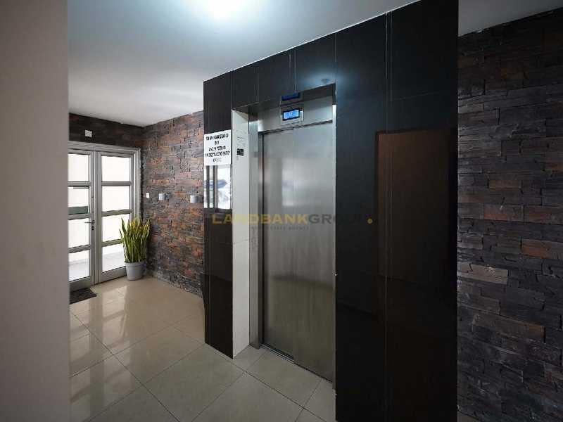 3-bedroom apartment for sale: https://www.bazaraki.com/adv/5786702_3-bedroom-apartment-for-sale (www.bazaraki.com)