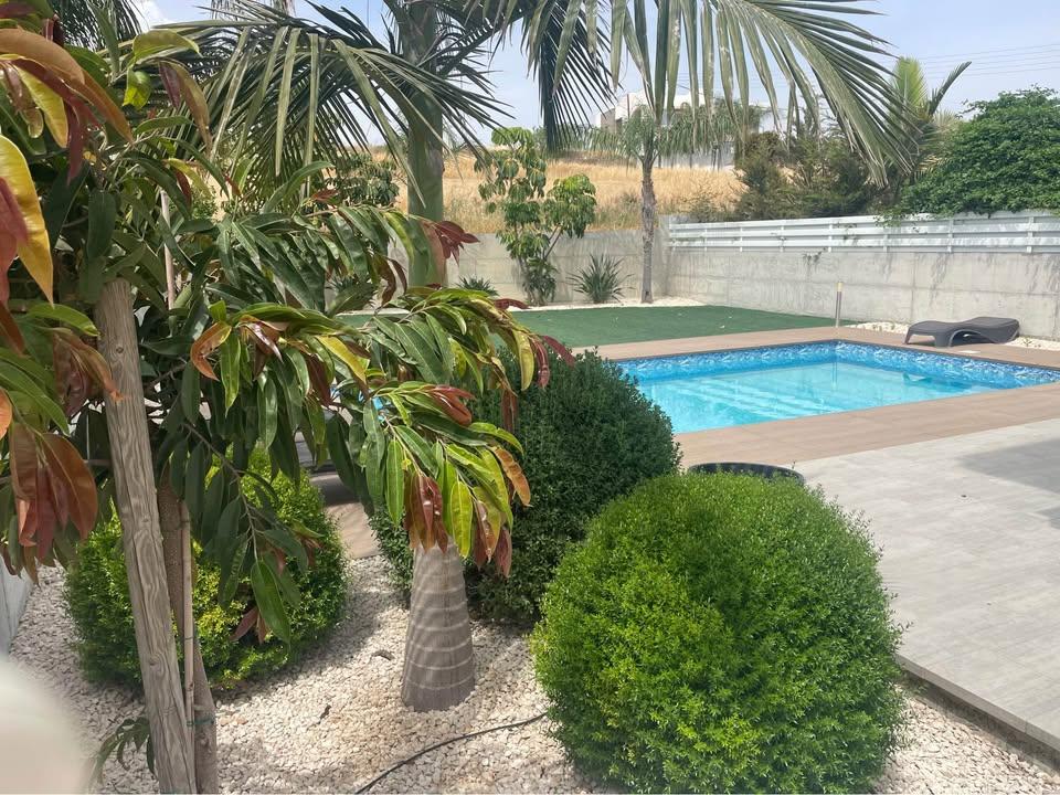 3 bedroom villa - holiday accommodation / daily rate €380: https://www.facebook.com/marketplace/item/990462763302057 (www.facebook.com)