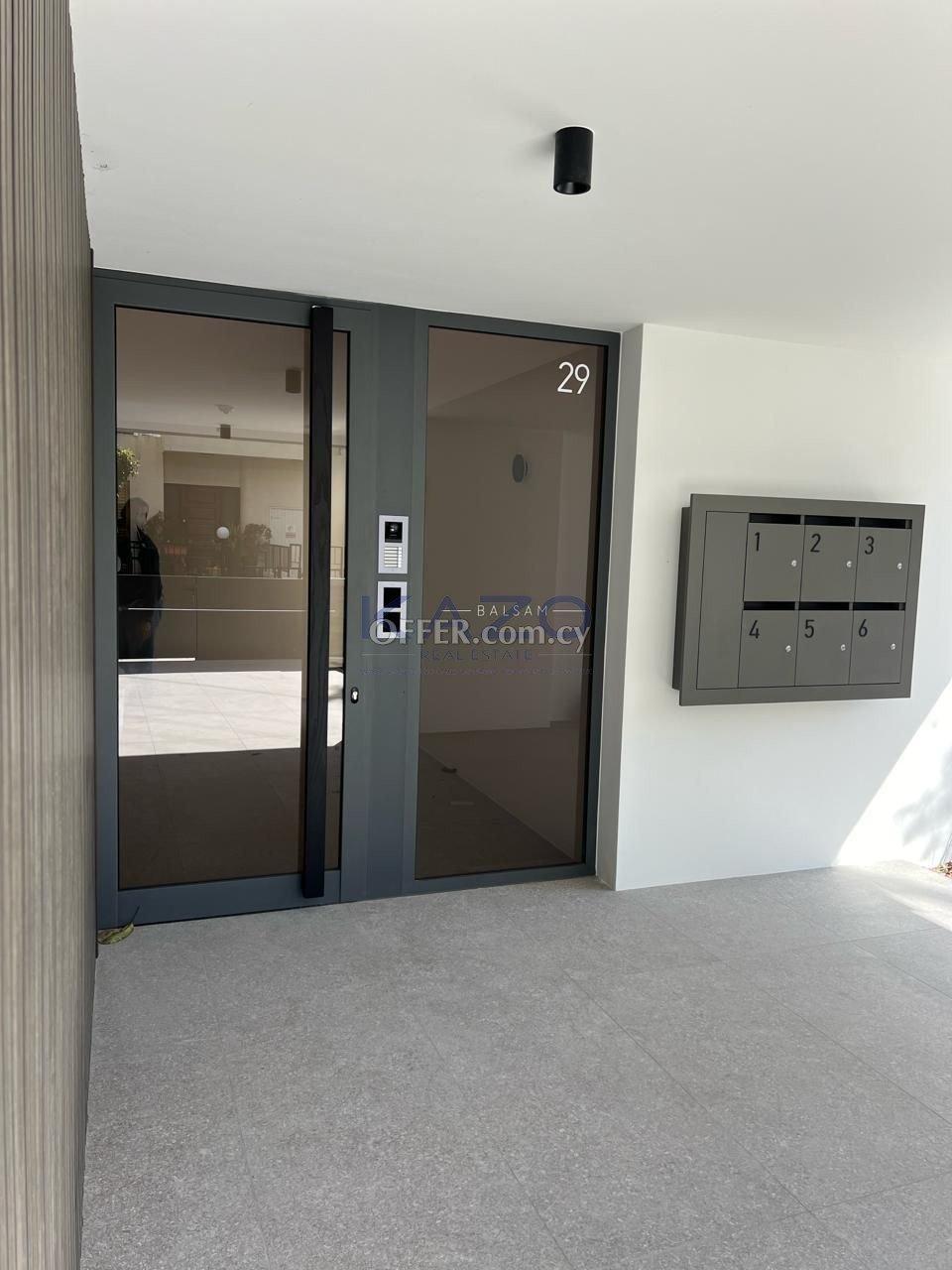 Modern Apartment for Sale in City Center Agia Zoni: https://www.offer.com.cy/en/modern-apartment-for-sale-in-city-center-agia-zoni/21-816440/ (www.offer.com.cy)