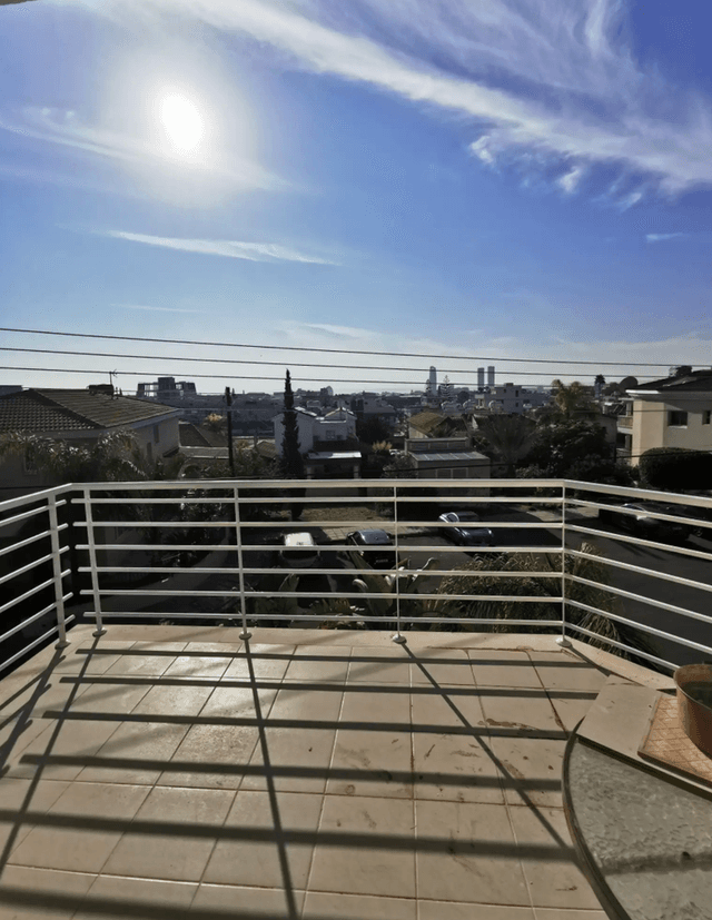 3-bedroom penthouse to rent: https://www.bazaraki.com/adv/5794612_3-bedroom-penthouse-to-rent (www.bazaraki.com)