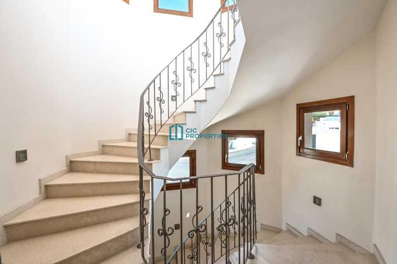 5-bedroom detached house for sale: https://www.bazaraki.com/adv/5788722_5-bedroom-detached-house-for-sale (www.bazaraki.com)