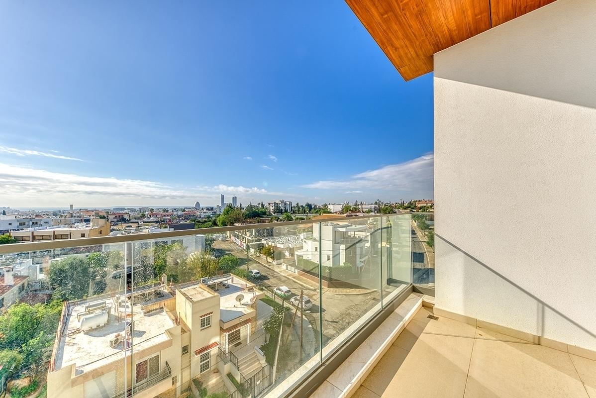 4-bedroom penthouse in Limassol №150196: https://dom.com.cy/en/catalog/rent/150196/ (dom.com.cy)