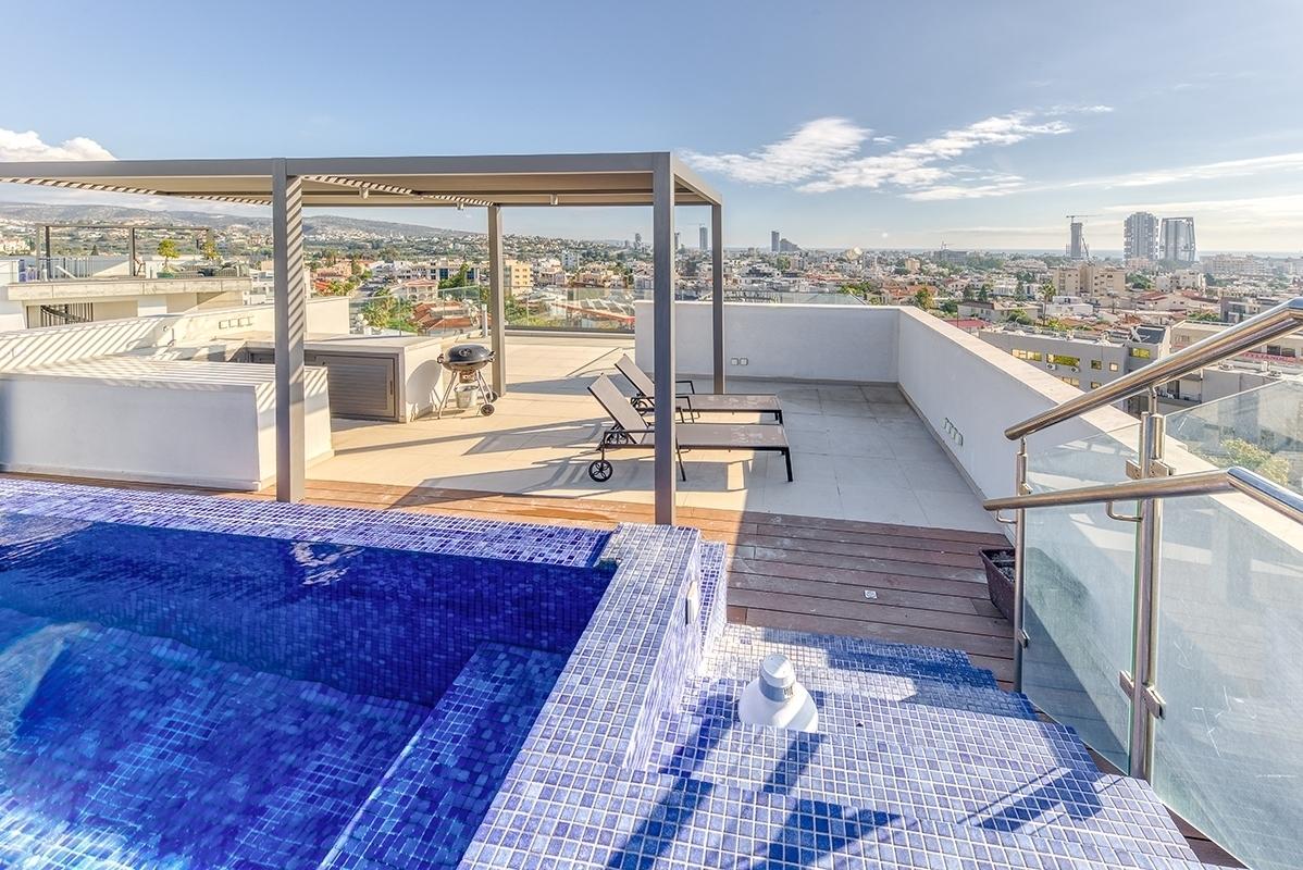 4-bedroom penthouse in Limassol №150196: https://dom.com.cy/en/catalog/rent/150196/ (dom.com.cy)