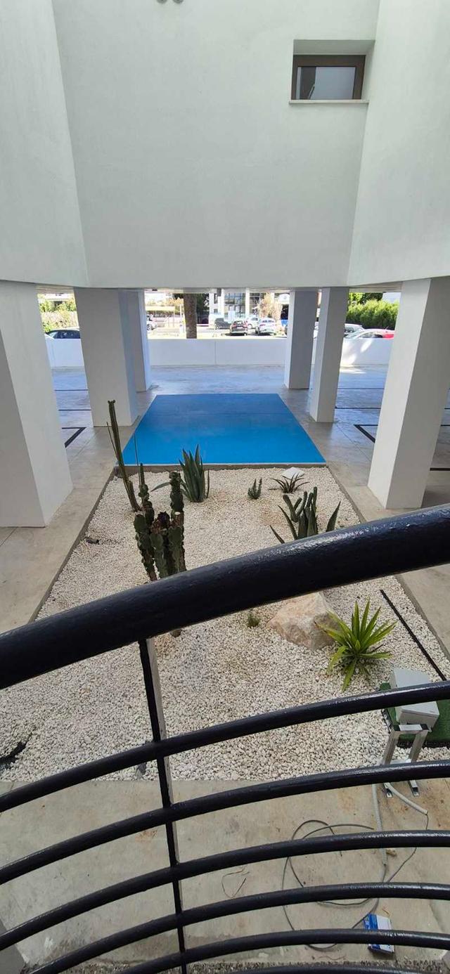 2-bedroom apartment to rent: https://www.bazaraki.com/adv/5759389_2-bedroom-apartment-to-rent (www.bazaraki.com)