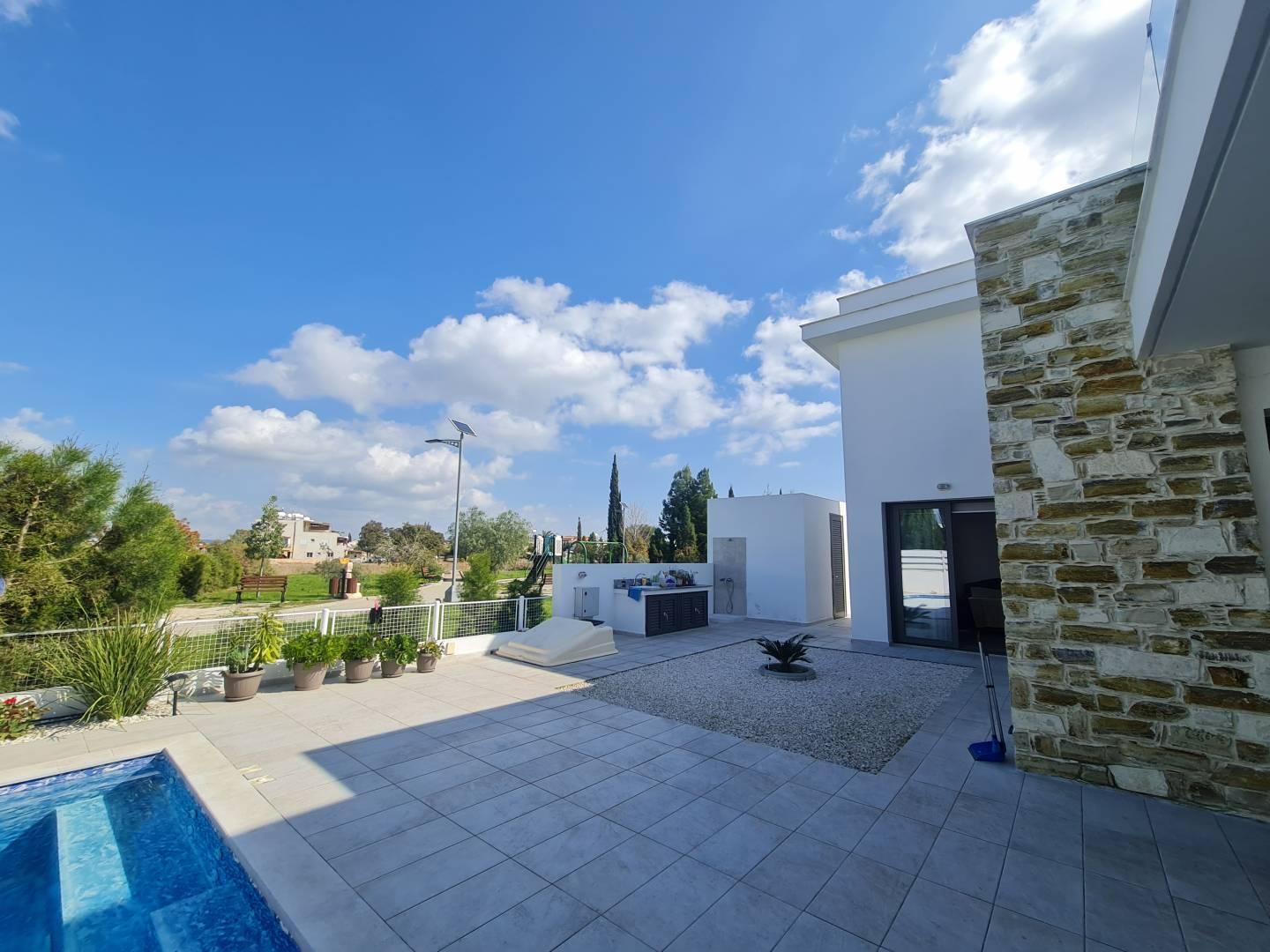 New 4-bedroom villa in Larnaca №153333: https://dom.com.cy/en/catalog/rent/153333/ (dom.com.cy)