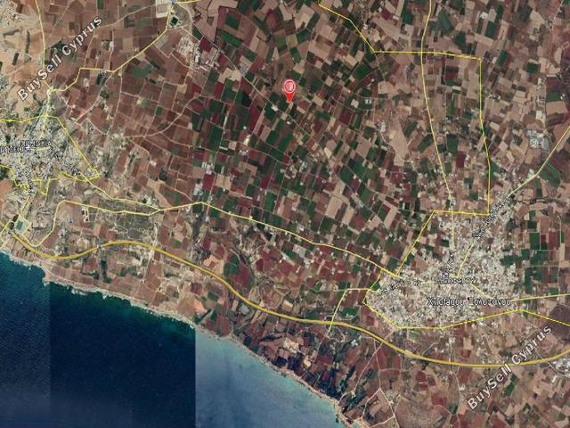 7,860 SQM Land for sale in Xylofagou, Larnaca: https://www.buysellcyprus.com/property-for-sale/larnaca/xylofagou/land-for-sale-xylofagou-larnaca-1795281.html (www.buysellcyprus.com)
