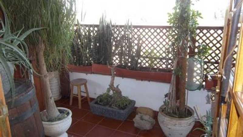 3-bedroom penthouse for sale: https://www.bazaraki.com/adv/5793645_3-bedroom-penthouse-for-sale (www.bazaraki.com)