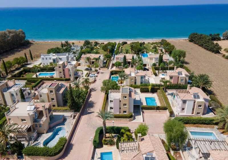 4-bedroom villa to rent: https://www.bazaraki.com/adv/5765693_4-bedroom-villa-to-rent (www.bazaraki.com)