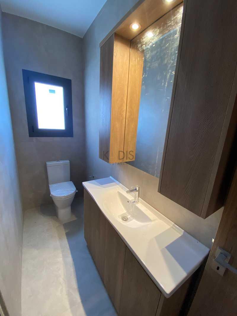 3-bedroom apartment to rent: https://www.bazaraki.com/adv/5786333_3-bedroom-apartment-to-rent (www.bazaraki.com)