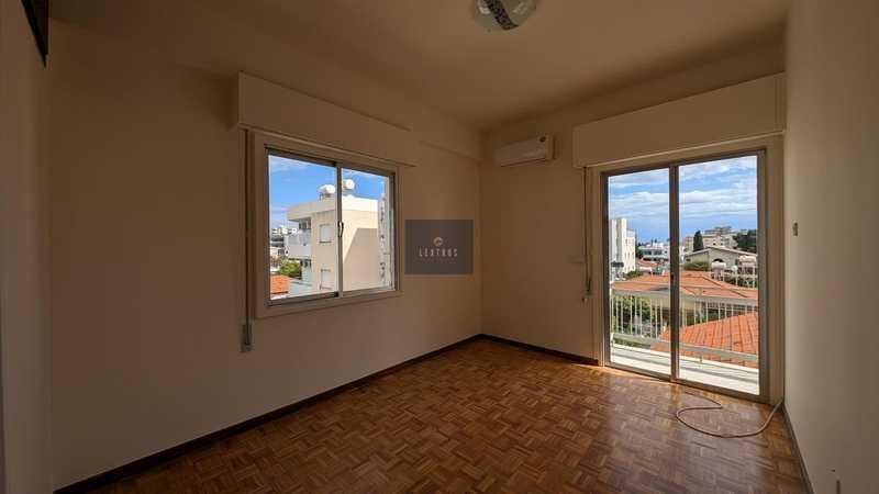 4-bedroom apartment for sale: https://www.bazaraki.com/adv/5766163_4-bedroom-apartment-for-sale (www.bazaraki.com)