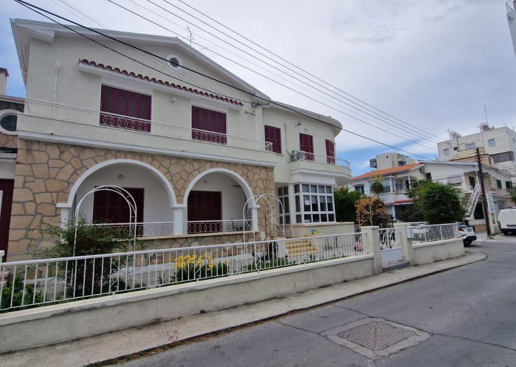 3-bedroom house in Larnaca №153302: https://dom.com.cy/en/catalog/rent/153302/ (dom.com.cy)