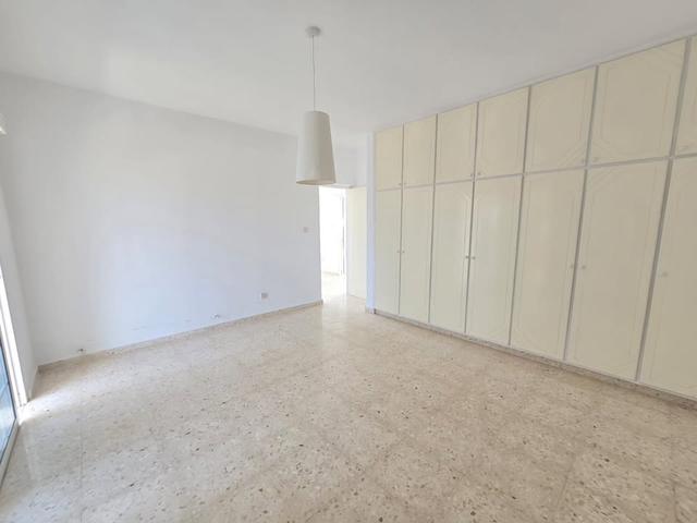3 Beds 2 Baths House: https://www.facebook.com/marketplace/item/622762424144560 (www.facebook.com)