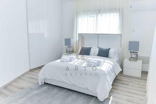  5-bedroom villa to rent: https://www.bazaraki.com/adv/5792029_5-bedroom-villa-to-rent (www.bazaraki.com)