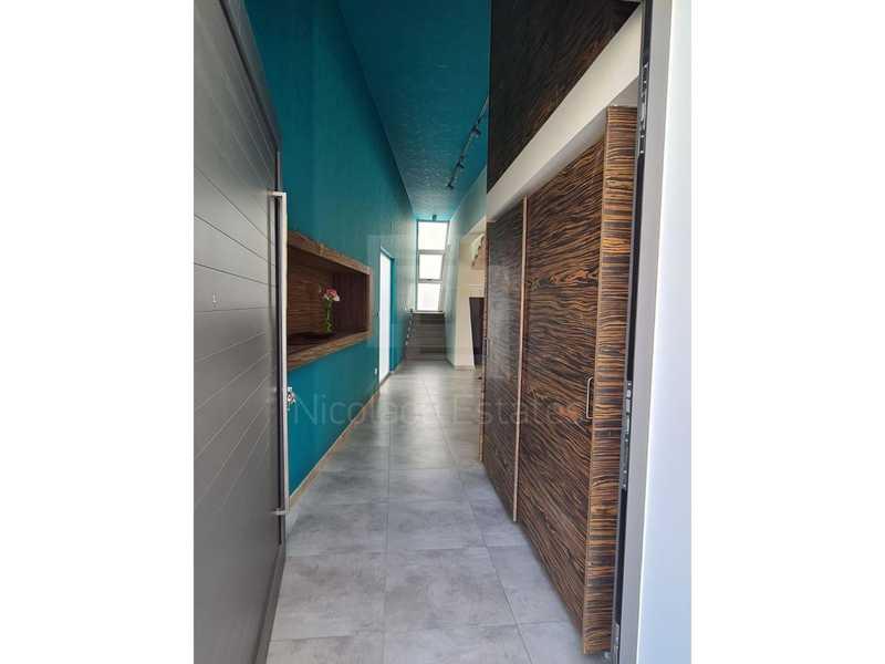 4-bedroom detached house for sale: https://www.bazaraki.com/adv/5797301_4-bedroom-detached-house-for-sale (www.bazaraki.com)