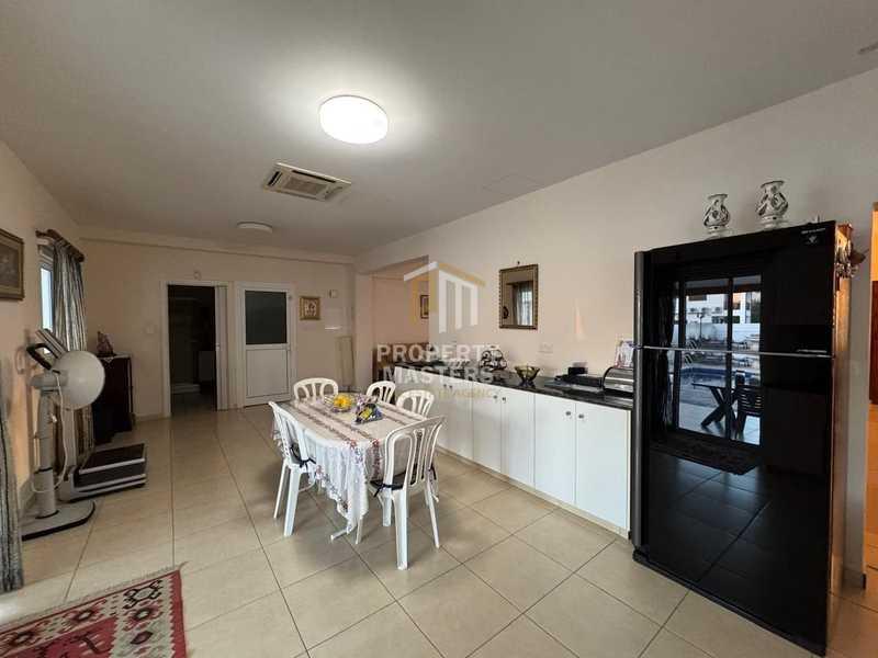 3-bedroom detached house for sale: https://www.bazaraki.com/adv/5790652_3-bedroom-detached-house-for-sale (www.bazaraki.com)