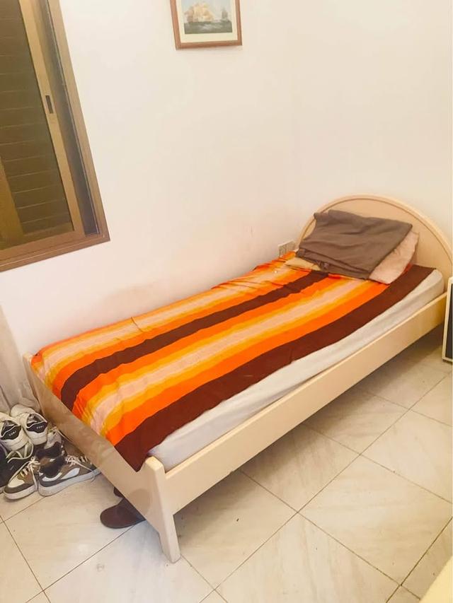 One room available: https://www.facebook.com/marketplace/item/1910245773125815 (www.facebook.com)