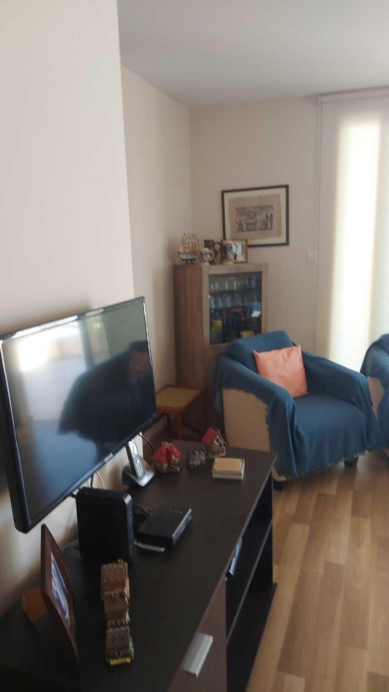 3-bedroom penthouse to rent: https://www.bazaraki.com/adv/5795179_3-bedroom-penthouse-to-rent (www.bazaraki.com)