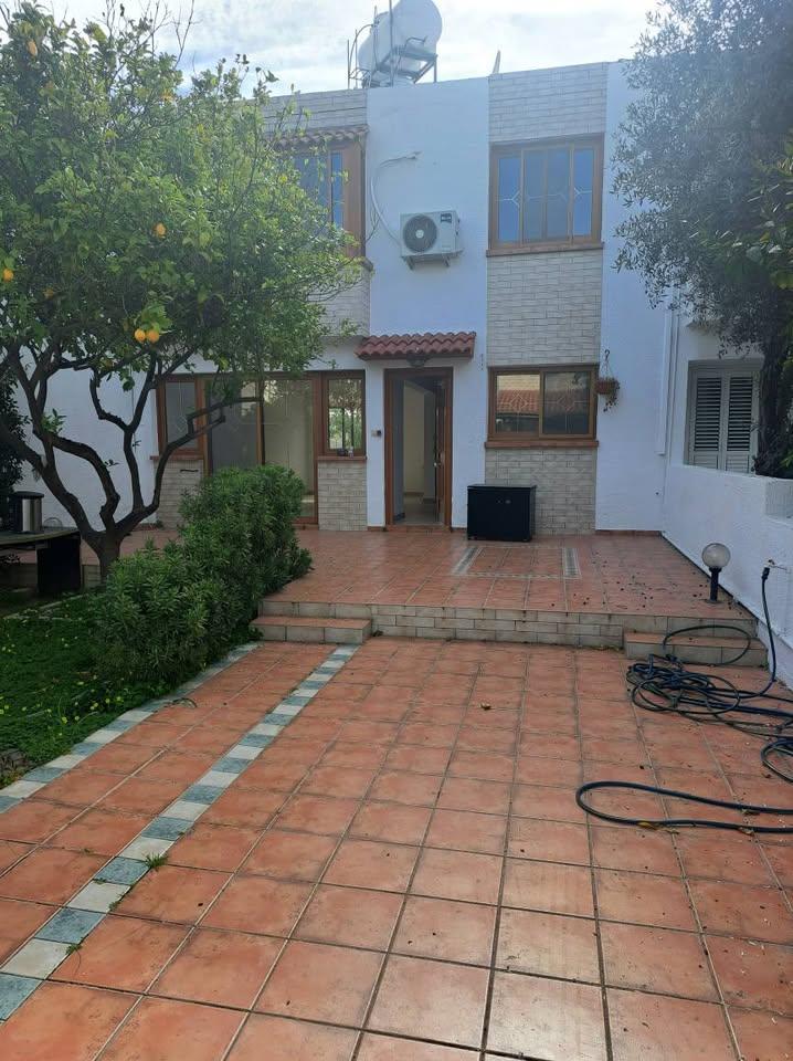 House for sale Latsia: https://www.facebook.com/marketplace/item/523999637315895 (www.facebook.com)