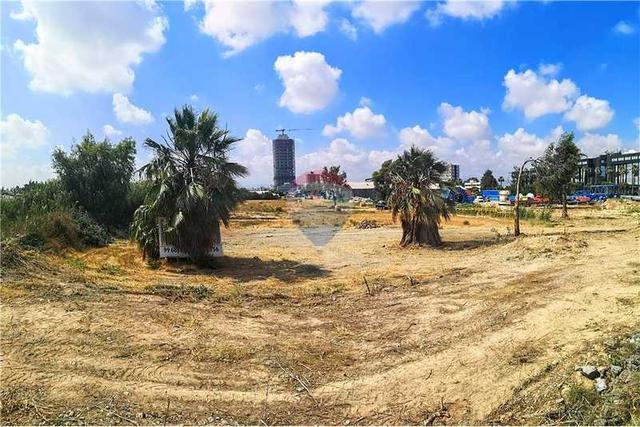 Commercial land 16016 m²: https://www.bazaraki.com/adv/5797866_commercial-land-16016-m2 (www.bazaraki.com)