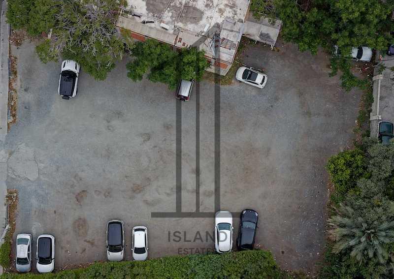 Fully equipped restaurant with optional 550m parking: https://www.bazaraki.com/adv/5789398_fully-equipped-restaurant-with-optional-550m-parking (www.bazaraki.com)