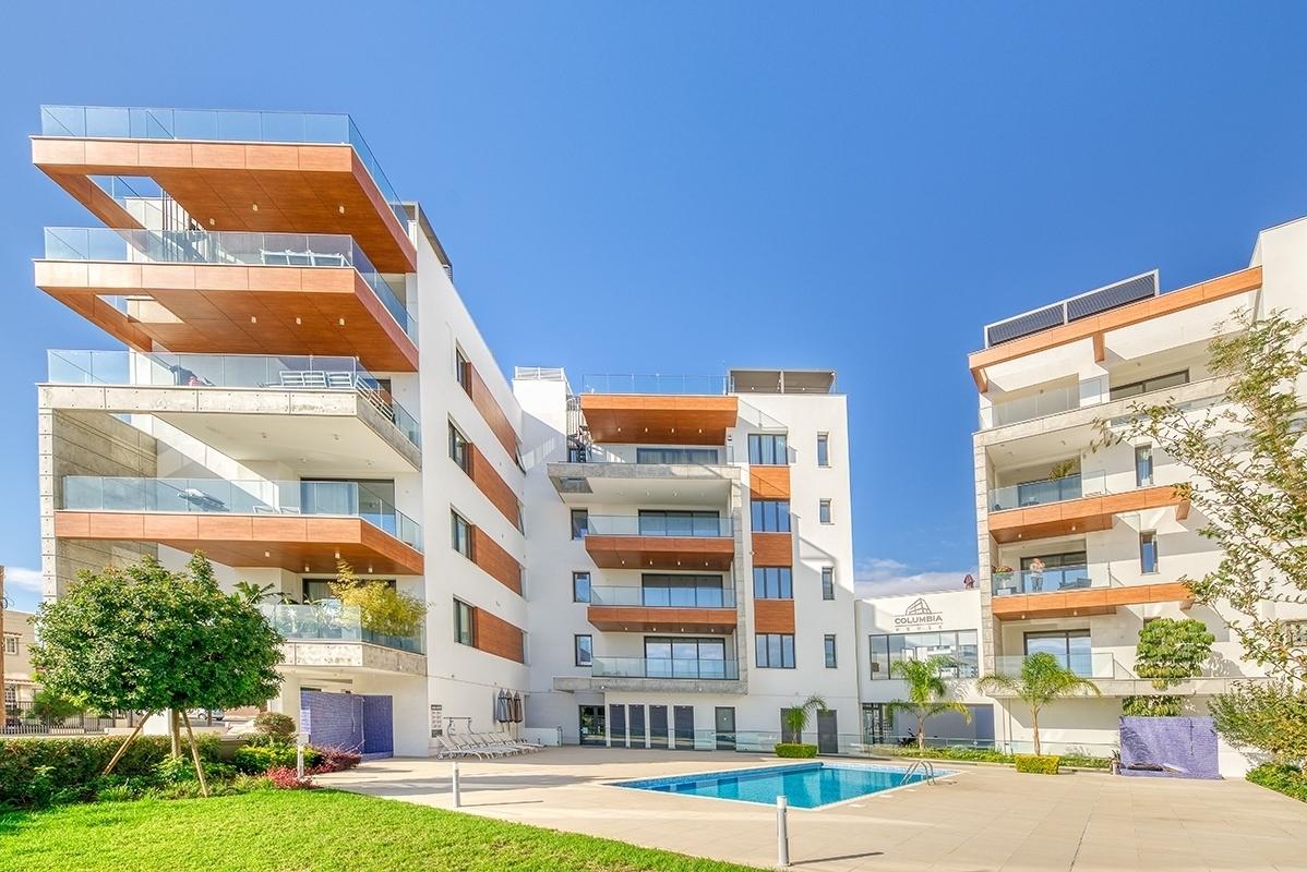 4-bedroom penthouse in Limassol №150196: https://dom.com.cy/en/catalog/rent/150196/ (dom.com.cy)