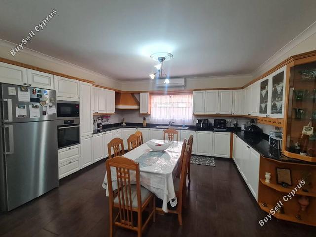 5 Bedroom Detached house to rent in Larnaca Municipality, Larnaca: https://www.buysellcyprus.com/property-for-rent/larnaca/larnaca-municipality/5-bed-detached-house-to-rent-larnaca-municipality-larnaca-1795637.html (www.buysellcyprus.com)