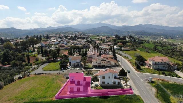 Two storey house in Kampia Nicosia: https://www.offer.com.cy/en/two-storey-house-in-kampia-nicosia/21-816315/ (www.offer.com.cy)