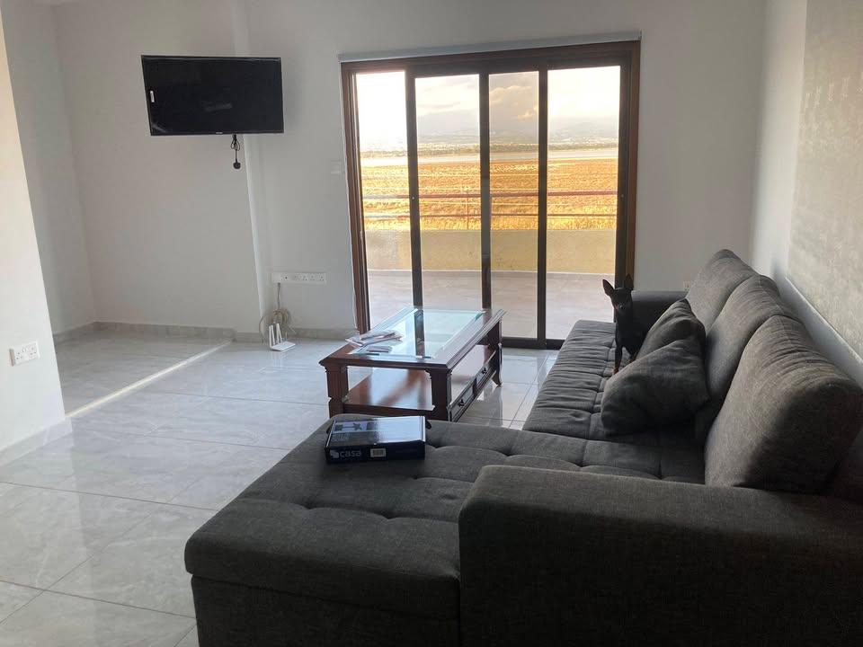 1 bedroom apartment: https://www.facebook.com/marketplace/item/702092472207992 (www.facebook.com)