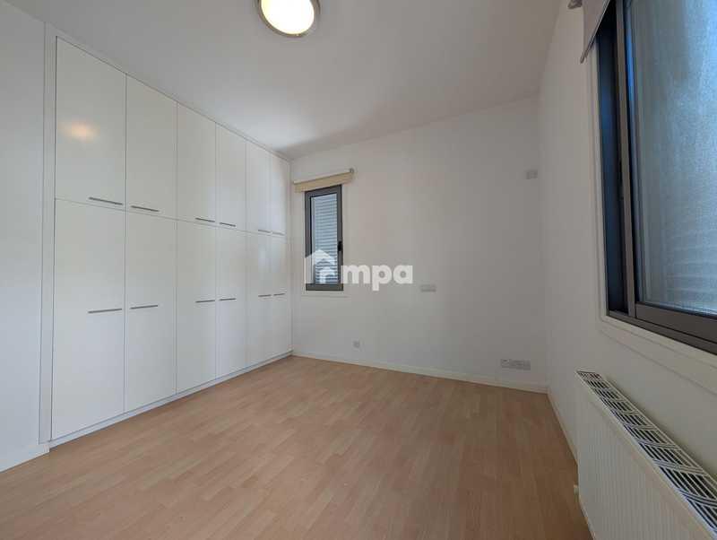 4-bedroom apartment to rent: https://www.bazaraki.com/adv/5787085_4-bedroom-apartment-to-rent (www.bazaraki.com)