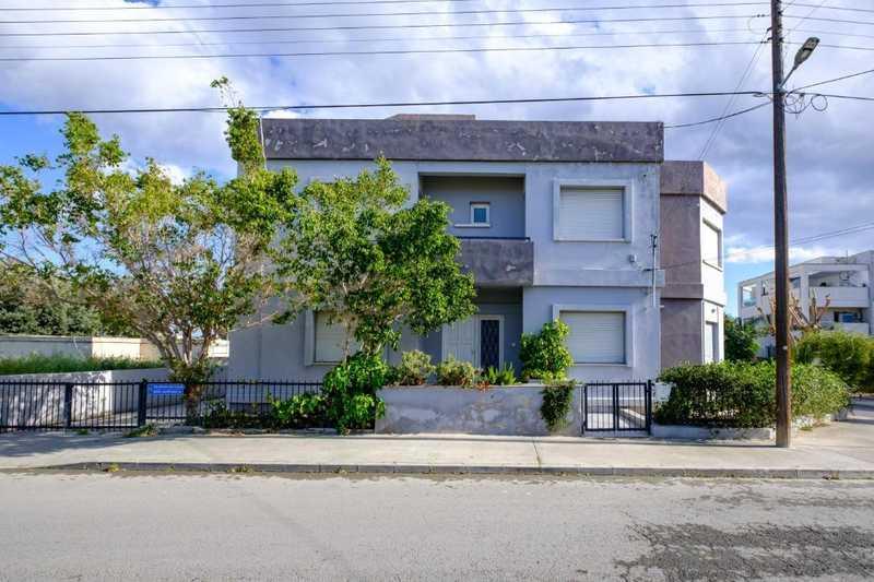 4-bedroom detached house for sale: https://www.bazaraki.com/adv/5798626_4-bedroom-detached-house-for-sale (www.bazaraki.com)