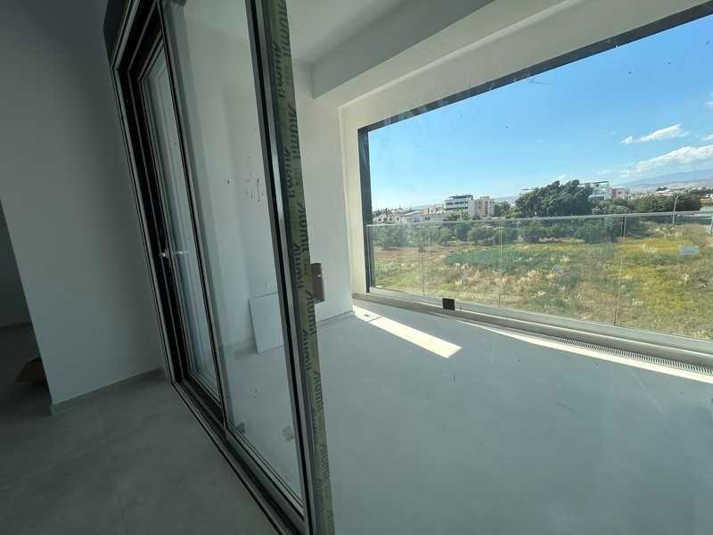 2-bedroom penthouse to rent: https://www.bazaraki.com/adv/5794732_2-bedroom-penthouse-to-rent (www.bazaraki.com)