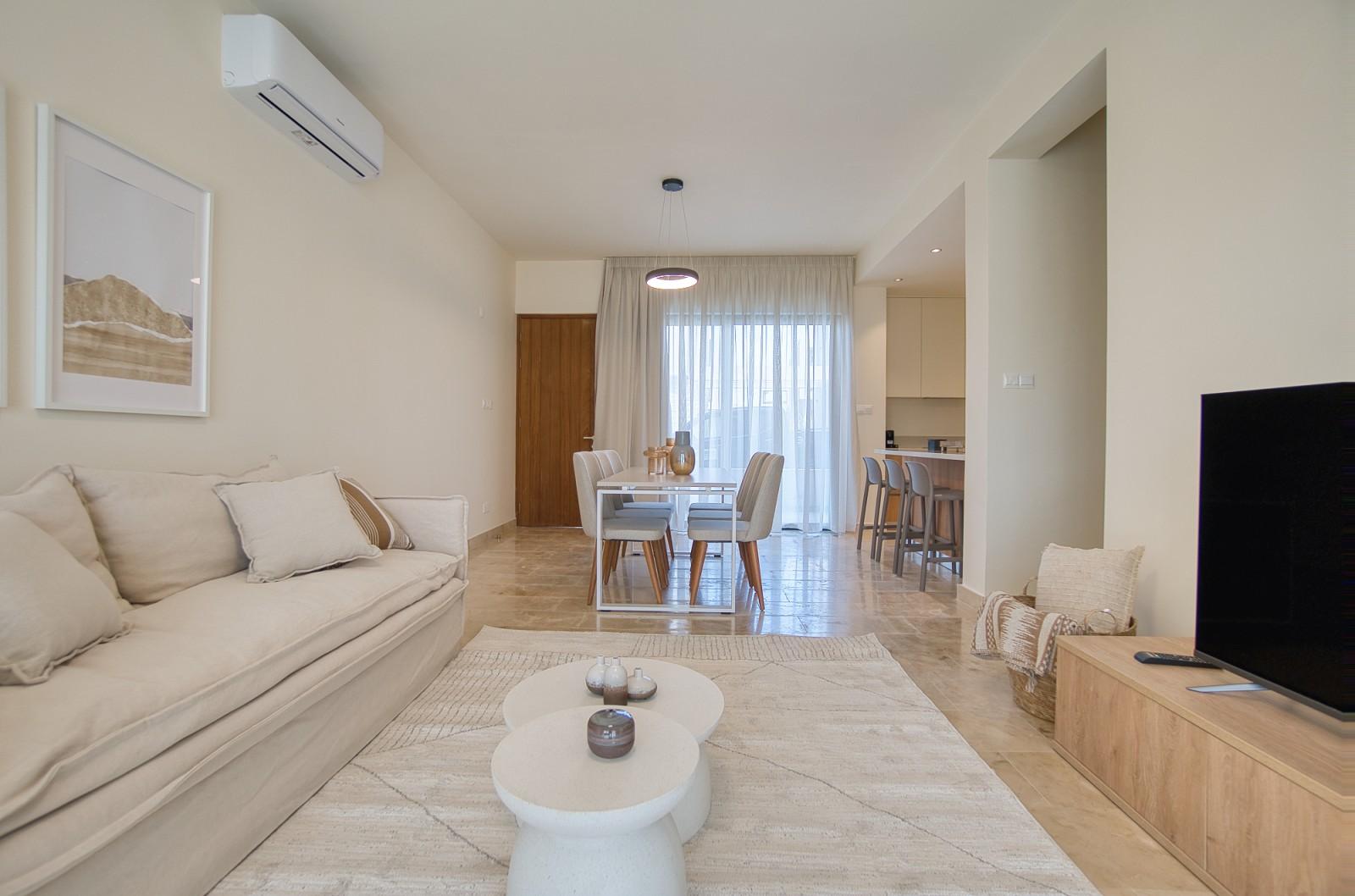 3-bedroom flat in Paphos №153874: https://dom.com.cy/en/catalog/rent/153874/ (dom.com.cy)