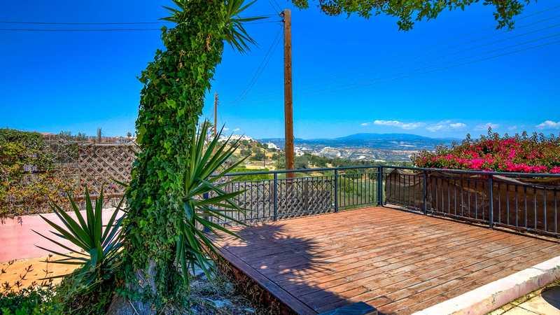 2-bedroom detached house for sale: https://www.bazaraki.com/adv/5796926_2-bedroom-detached-house-for-sale (www.bazaraki.com)