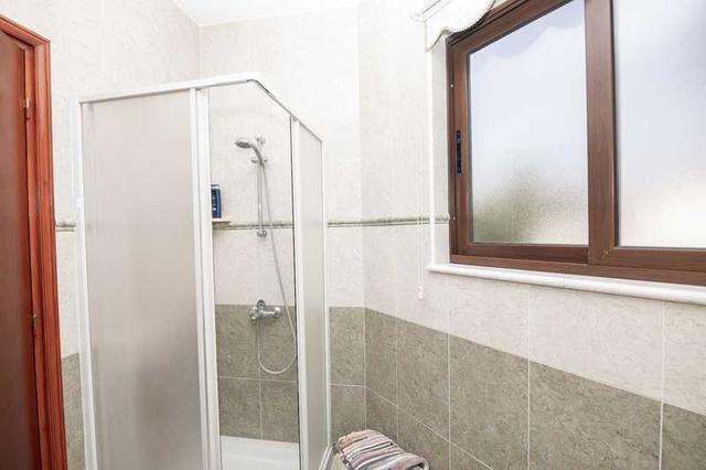 3-bedroom villa to rent: https://www.bazaraki.com/adv/5797191_3-bedroom-villa-to-rent (www.bazaraki.com)