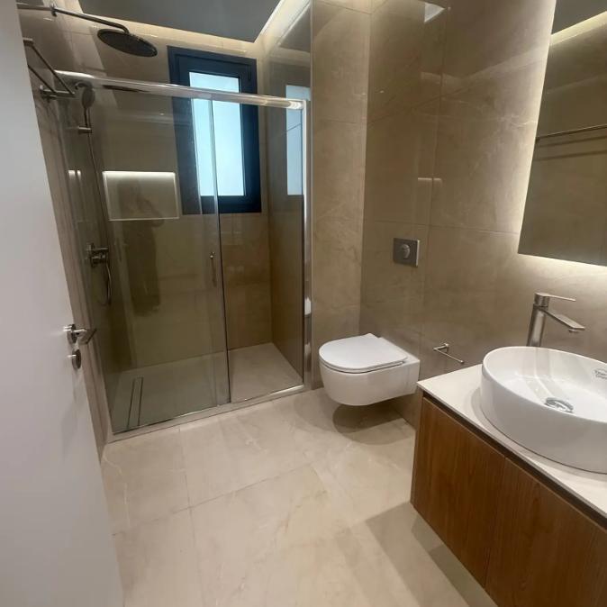 3-bedroom penthouse in Limassol №152796: https://dom.com.cy/en/catalog/rent/152796/ (dom.com.cy)