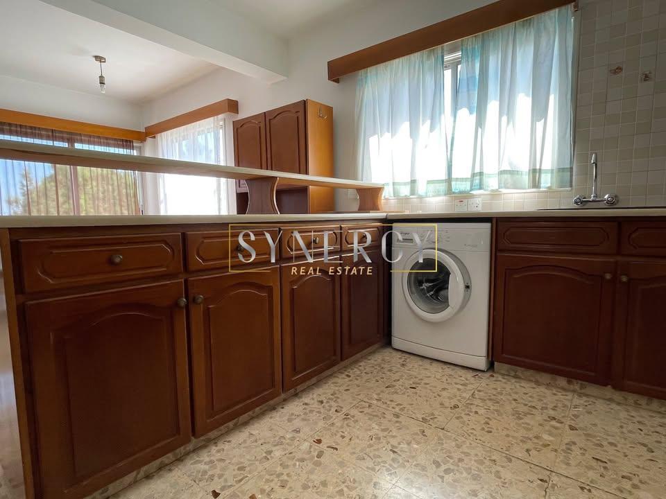3 beds 1 bath Flat/apartment: https://www.facebook.com/marketplace/item/1659376661364362 (www.facebook.com)