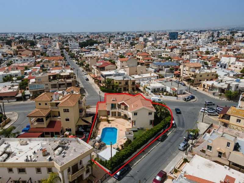 4-bedroom detached house for sale: https://www.bazaraki.com/adv/5799691_4-bedroom-detached-house-for-sale (www.bazaraki.com)