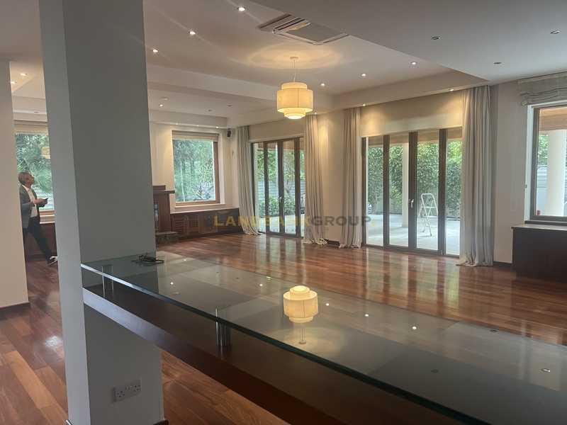 5-bedroom detached house for sale: https://www.bazaraki.com/adv/5790572_5-bedroom-detached-house-for-sale (www.bazaraki.com)