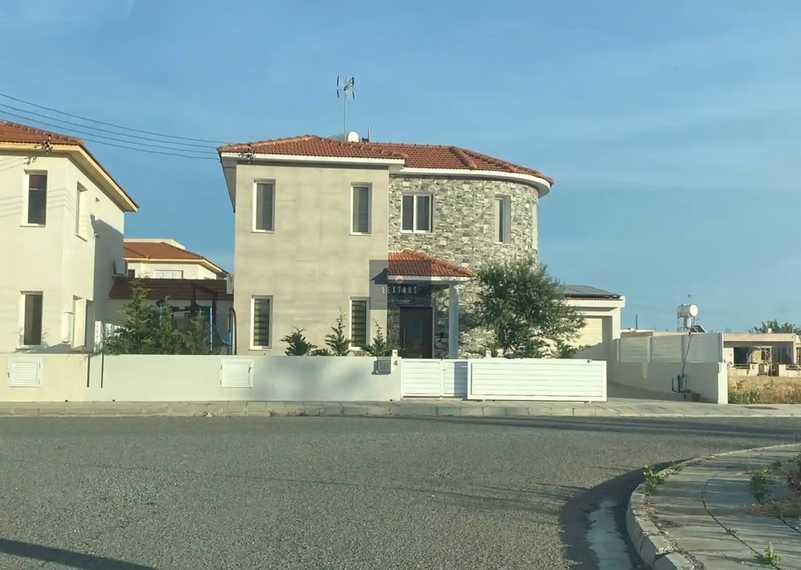 4-bedroom detached house for sale: https://www.bazaraki.com/adv/5795325_4-bedroom-detached-house-for-sale (www.bazaraki.com)
