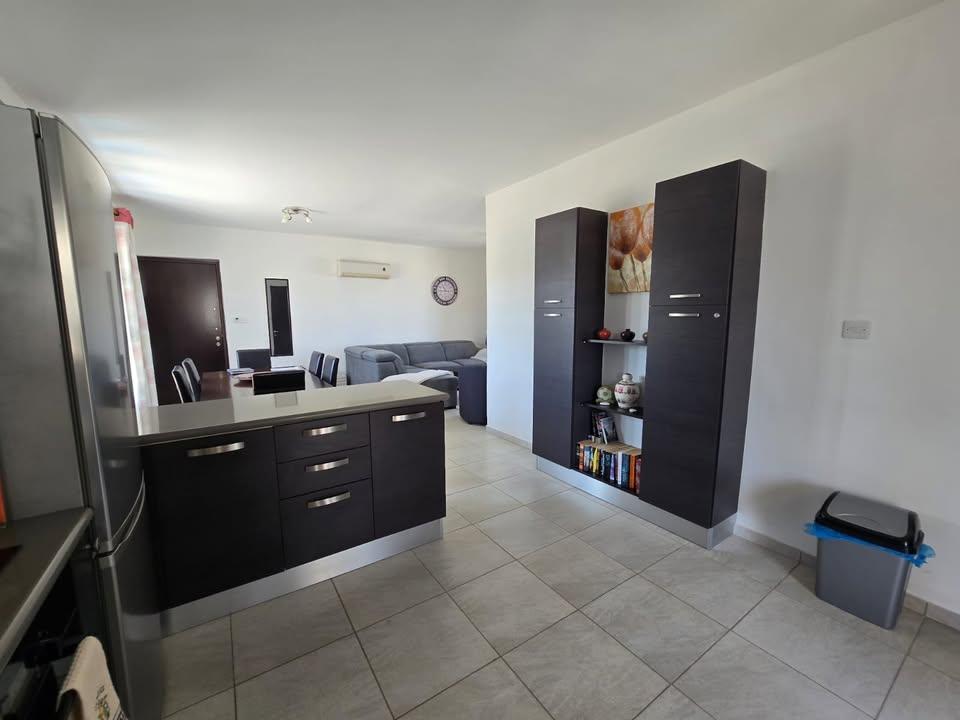 2 Beds 2 Baths Apartment/condo: https://www.facebook.com/marketplace/item/1320141852390869 (www.facebook.com)