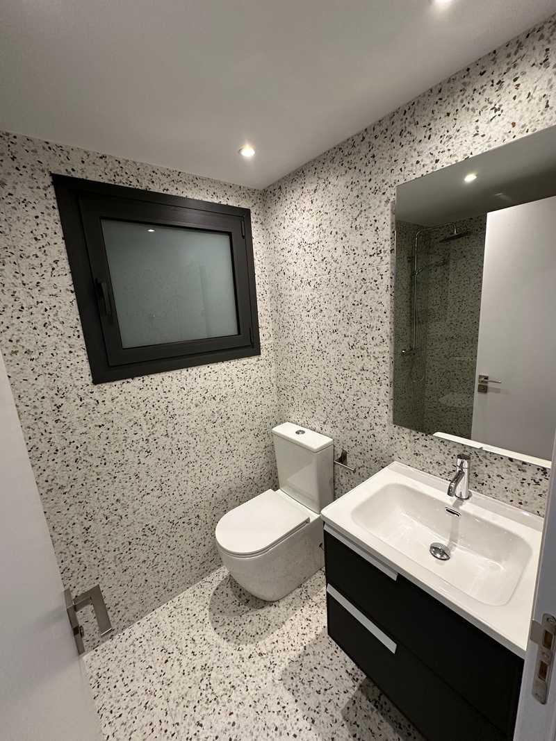2-bedroom apartment to rent: https://www.bazaraki.com/adv/5767048_2-bedroom-apartment-to-rent (www.bazaraki.com)